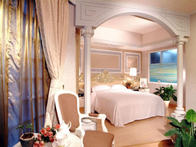 Katherine Plaza Hotel Kaohsiung Exterior photo