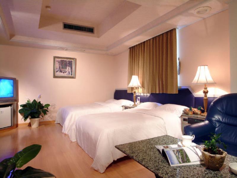 Katherine Plaza Hotel Kaohsiung Exterior photo