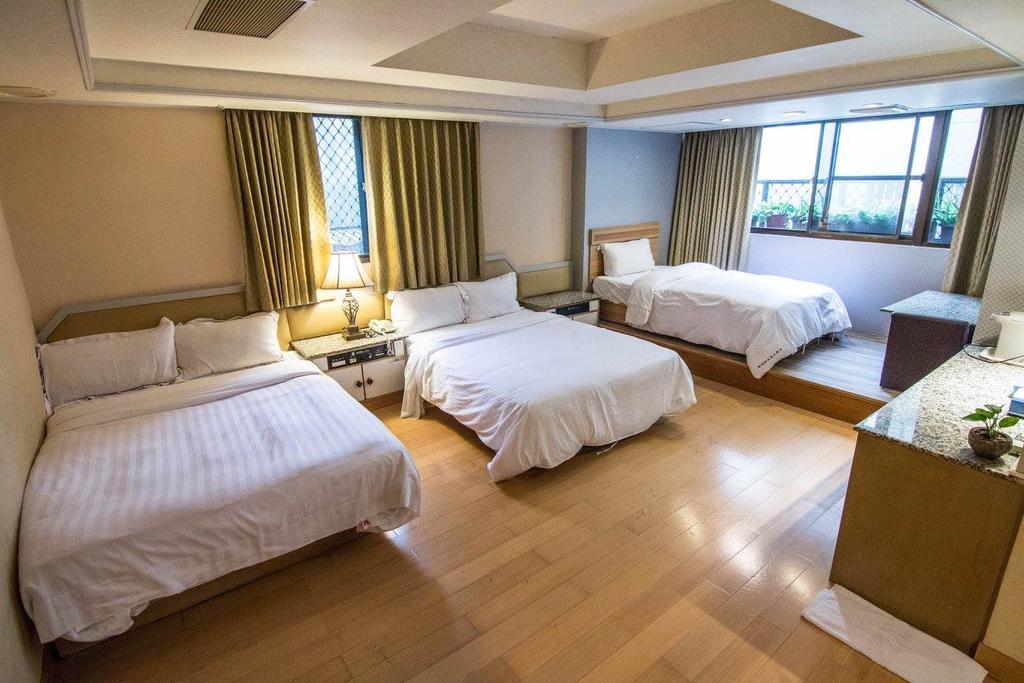 Katherine Plaza Hotel Kaohsiung Exterior photo