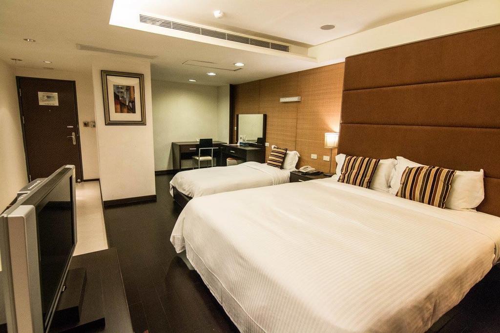 Katherine Plaza Hotel Kaohsiung Exterior photo