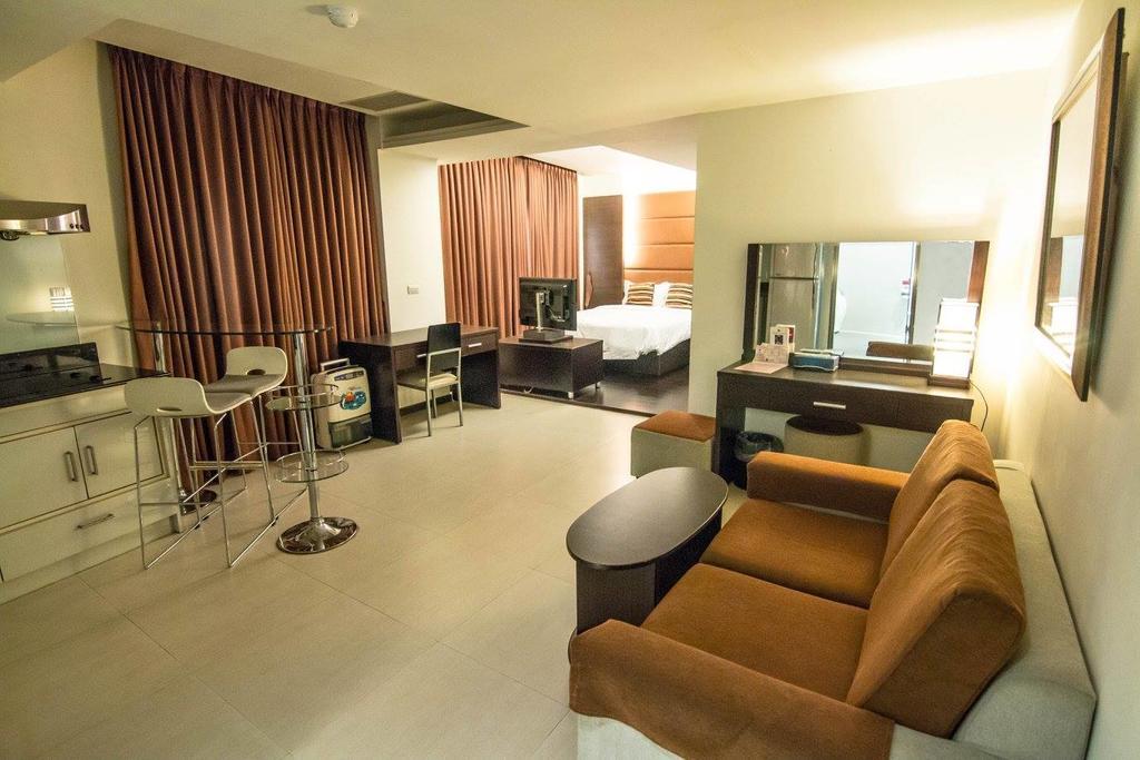 Katherine Plaza Hotel Kaohsiung Exterior photo